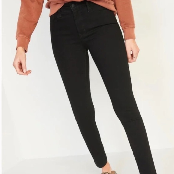NWT Old Navy Pop Icon Black High Rise Skinny Jeans Size 4 Tall - Picture 1 of 5